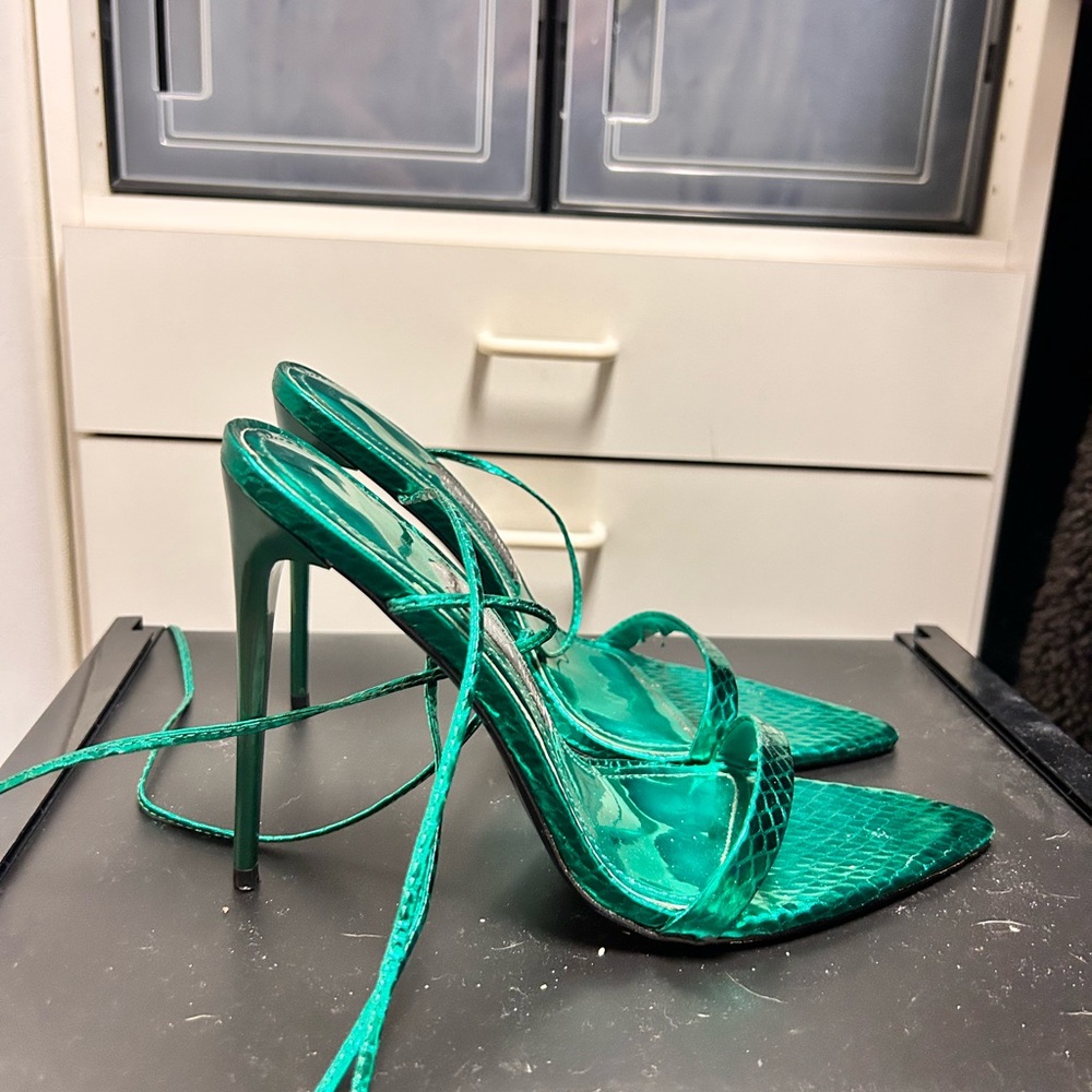 Jessica Rich Emerald Green Lace-Up Stiletto Sandals